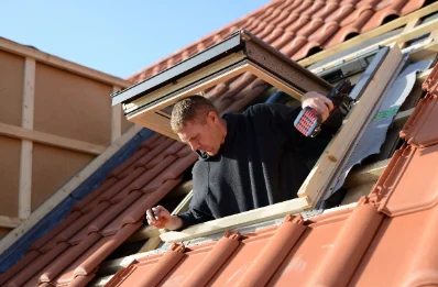 Pose de fenêtres de toit Velux à Claviers